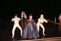 Tanečníci ze ZUŠ Chrudim připravili jako závěrečné představení balet Kouzelný cirkus