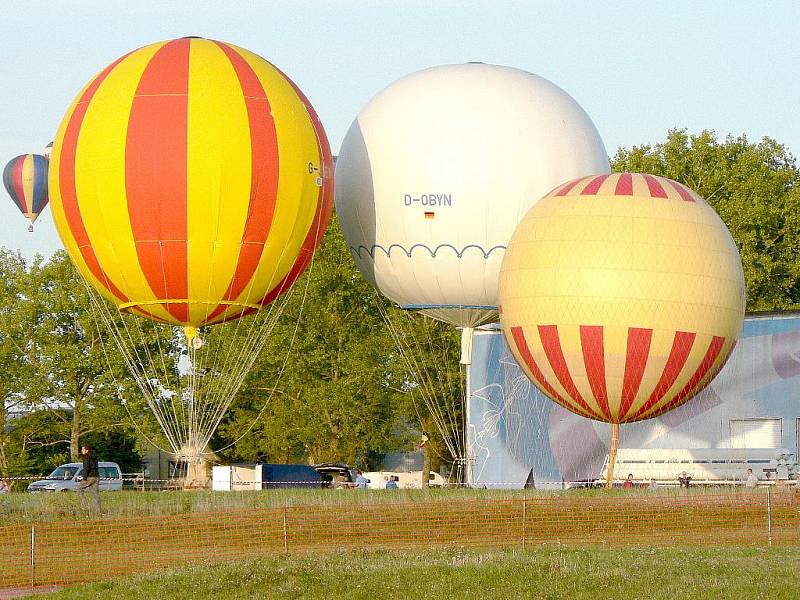 Setkání horkovzdušných a plynových balónů 11. Lorraine Mondial Air Ballons se zúčastnili i balonáři z Chrudimi.