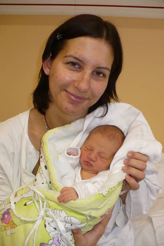 RADIMEK MÁLEK se narodil 17.12. ve 22:55 mamince Zuzaně Málkové z Brčekol. V den narození měřil 48 cm a vážil 2,84 kg.
