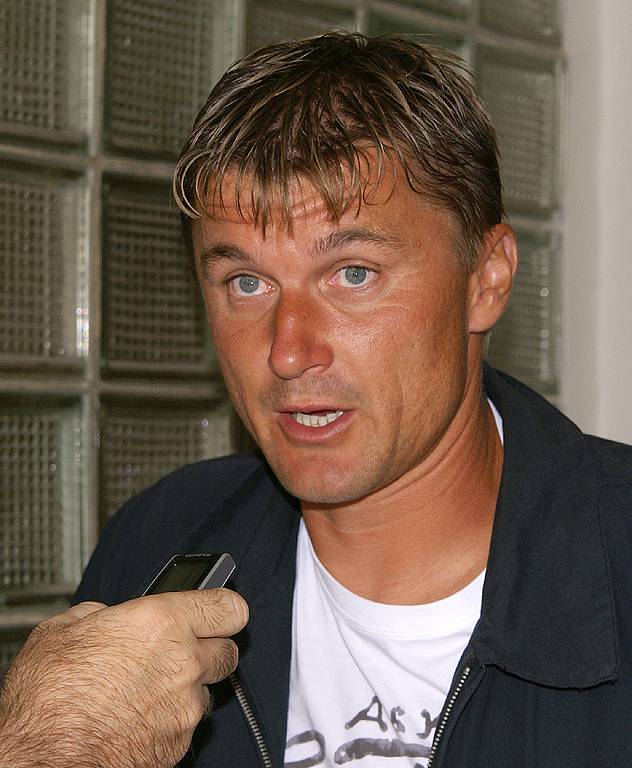 Domácí trenér Pavel Jirousek.