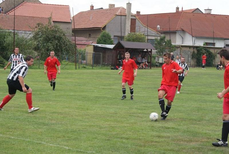 První ročník fotbalového Memoriálu Josefa Hrubeše v Městci.