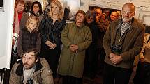 Listopadové Dny kultury pro Drachtinku zahájila vernisáž výstav Umění stárnout v hlineckém Betlémě.