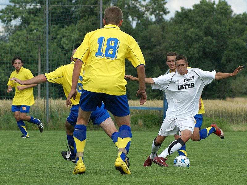 Přípravné derby AFK Chrudim - SK Chrudim 7:0.