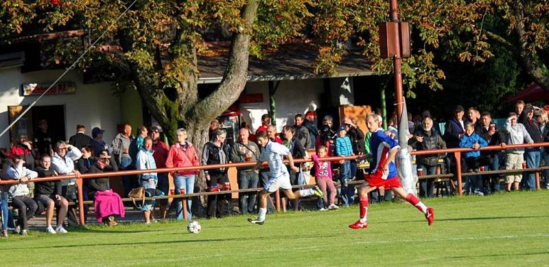 Z utkání I. A třídy ve fotbale Heřmanův Městec - Přelouč 3:0 (1:0).