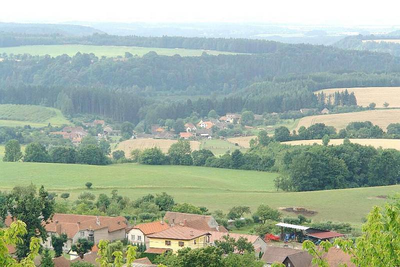 Obec Střemošice na Chrudimsku se raduje z titulu Vesnice roku v Pardubickém kraji.