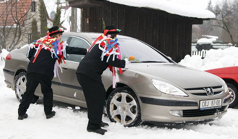 Masopustní veselí si užili i obyvatelé Všeradova. 