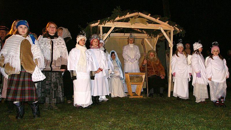 Živé ztvárnění biblického příběhu narození Ježíše Krista v Úhřeticích.