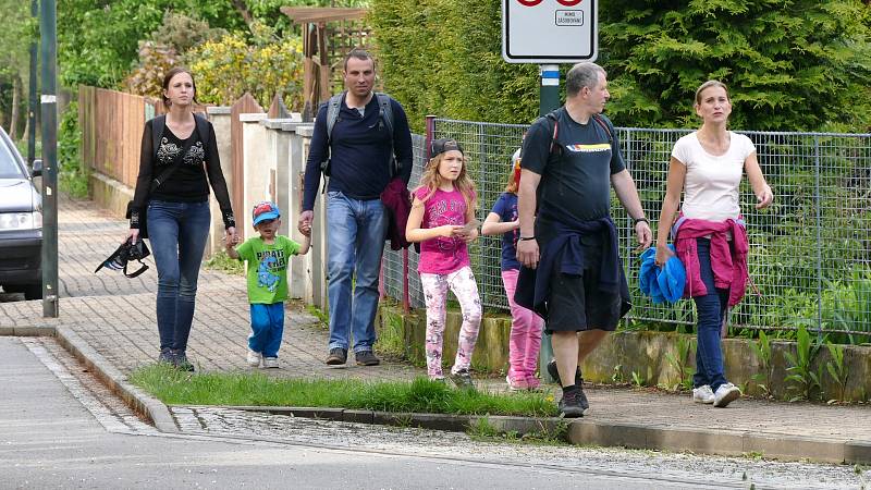 Chrudimský kostel aneb Hopsa hejsa do Škrovádu. Tak se nazýval zajímavý výlet do obce Škrovád.