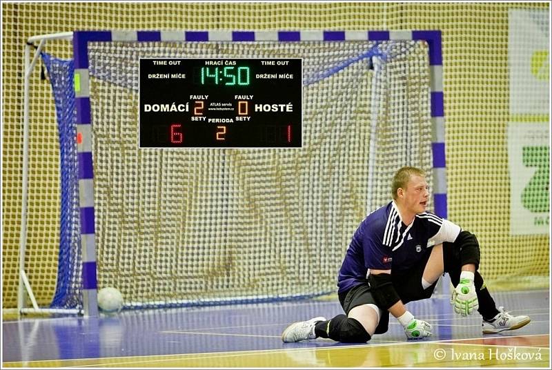 FK Era-Pack Chrudim porazil ve třetím semifinále 1. FC Nejzbach Vysoké Mýto 10:2 a zajistil si postup do finále 3:0 na zápasy. 