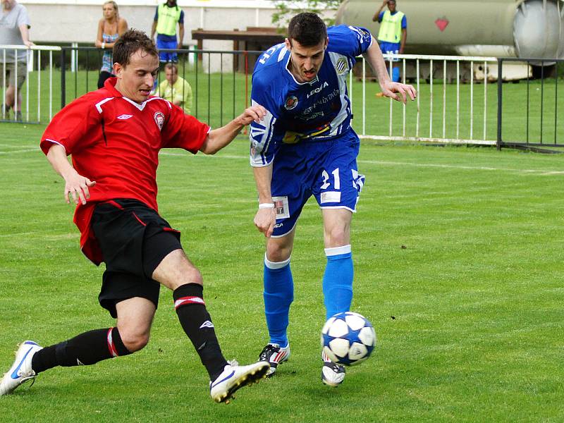 MFK Chrudim porazila ve 34. kole ČFL Králův Dvůr doma 2:1.