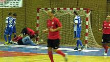 Era-Pack Chrudim porazil v prvním čtvrtfinále play off I. futsalové ligy Torf Pardubice 6:1.