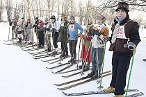Start sobotního Memoriálu Tondy Kavalíra a Franty Hladíka přilákal do ratajského areálu nejednoho odvážného lyžaře.