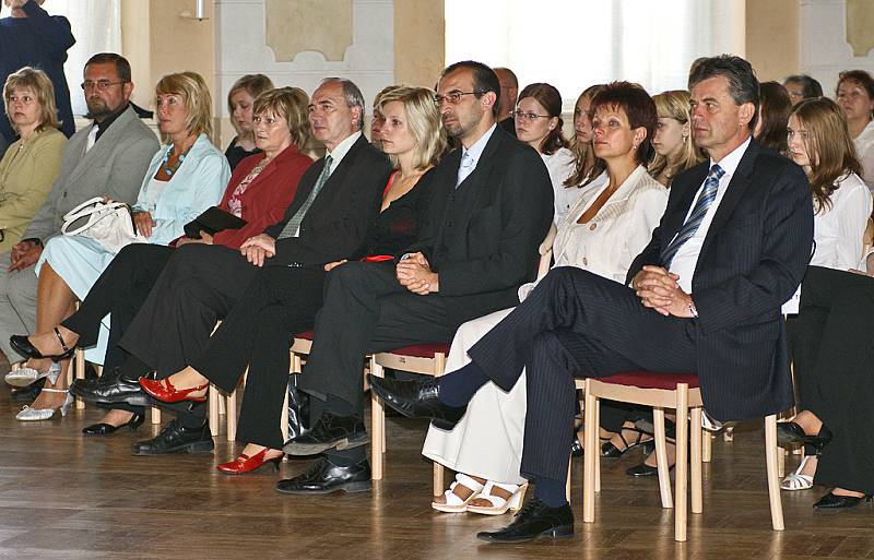 Cenu pro Osobnost města Chrudim za rok 2008 si převzala Nina Nováková.