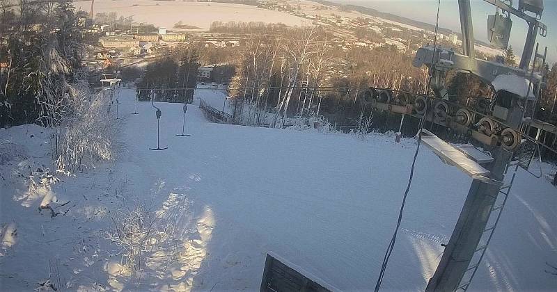 V Hlinsku jsou nyní výborné lyžařské podmínky, dostatek sněhu, povrch denně upravuje rolba.
