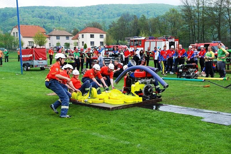 Sbor dobrovolných hasičů v Třemošnici zahájil oslavy 100. výročí svého založení odstartováním ligové soutěže.