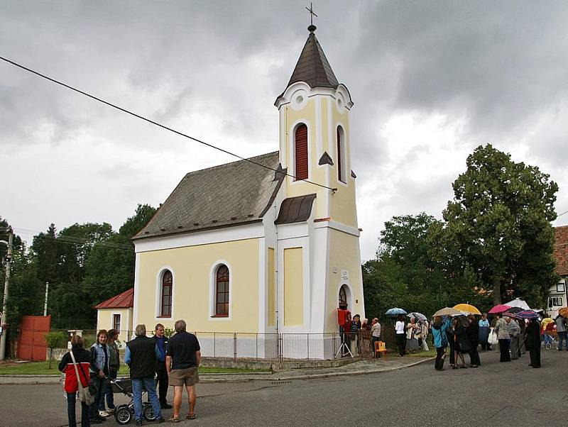 Přestavlky navštívil biskup Dominik Duka u příležitosti oslav stého výročí zdejší kaple.