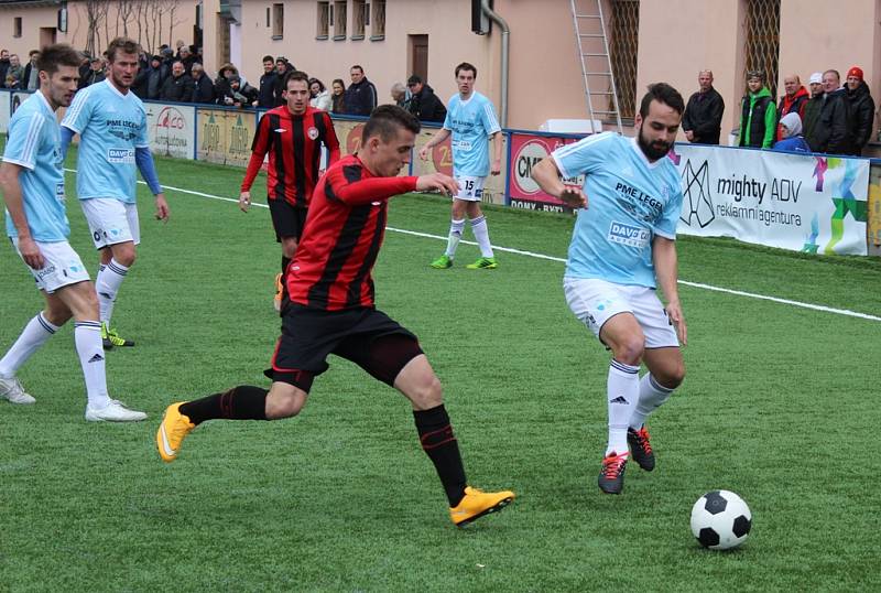 Fotbalisté MFK opět potvrdili svoji výbornou jarní formu i na hřisti silného a ambiciózního Slavoje Vyšehrad.