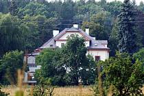 Dřívější sanatorium za Chrudimí v blízkosti výletní restaurace Kometa přeměnil podnikatel David Beran na luxusní sídlo.