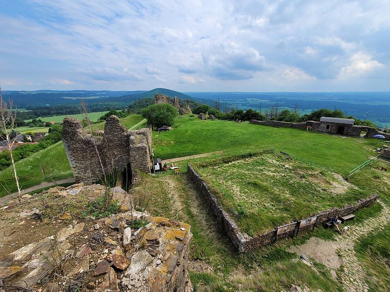 Tipy na výlety pro milovníky bizarních míst, krásné přírody i historie.