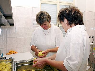 Slavnostní otevření nové kuchyně a jídelny chrudimského gymnázia.