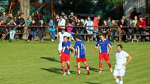 Z utkání I. A třídy ve fotbale Heřmanův Městec - Přelouč 3:0 (1:0).