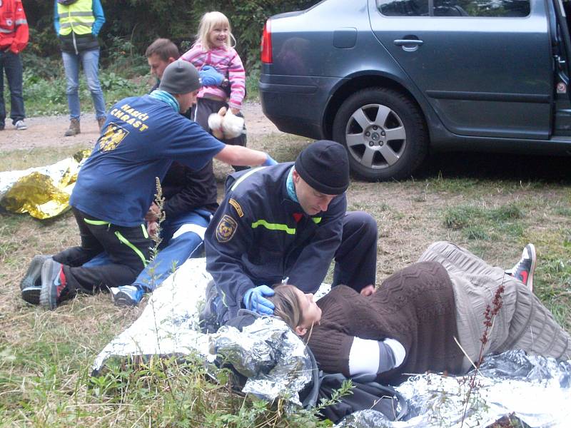 Šestého ročníku cvičení pro dobrovolné záchranářské složky s názvem Rescue Marathon se v Kostelci u Heřmanova Městce zúčasnilo 235 záchranářů z celé republiky.