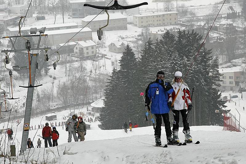 Sezona na hlinecké sjezdovce je v plném proudu.