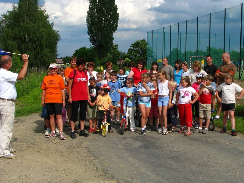 Na startu Běhu naděje v Nasavrkách převažovaly hlavně děti.