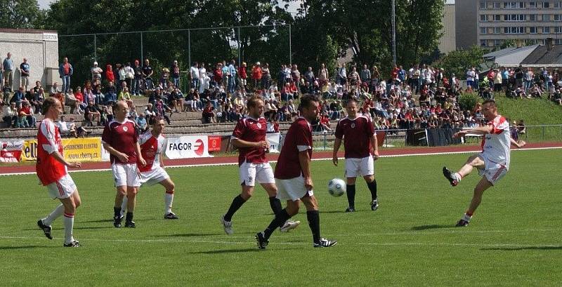 Derby internacionálů Sparty a Slavie Praha se v rámci Žlutomodrého dne Berry zúčastnili i někteří hráči AFK Chrudim.