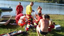 Ženu, která se topila v sečské přehradě, se záchranařům podařilo přivést zpět k životu.