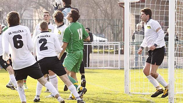 Hlinsko porazilo doma v Olšinkách Poličku 5:1.