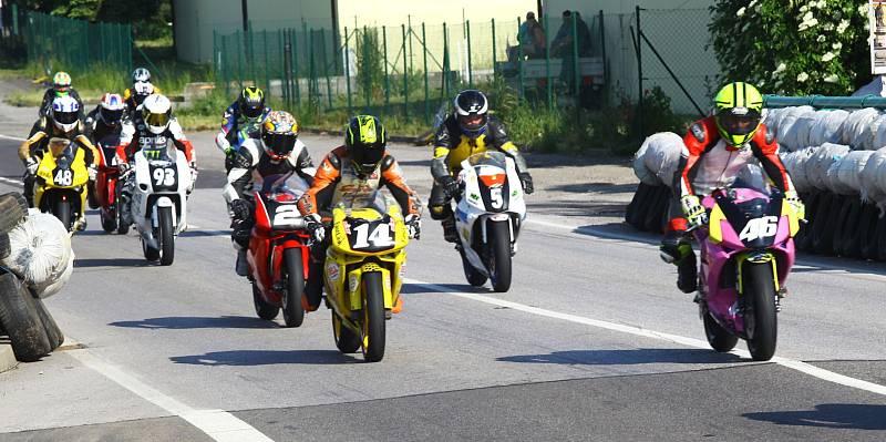 Motocyklové závody se v Jičíně konaly již po sedmdesáté.