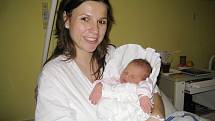 TEREZA JANDOVÁ se narodila 31. prosince rodičům Kateřině a Stanislavu Jandovým s váhou 3,47 kg a mírou 50 cm. Na sestřičku už se těšil čtyřapůlletý Marek, všichni bydlí v Železnici. 