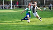 V okresním derby mezi Lázněmi Bělohrad a Jičínem bylo k vidění zajímavé utkání, když Jičín vedl až do nastaveného času 1:0. Jenže v 91 minutě srovnal Horáček a zajistil Bělohradu bod. Pokutové kopy ovládli hosté z Jičína.