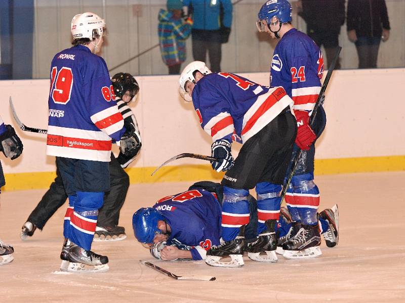 Utkání SK Třebechovice – HC Jičín.