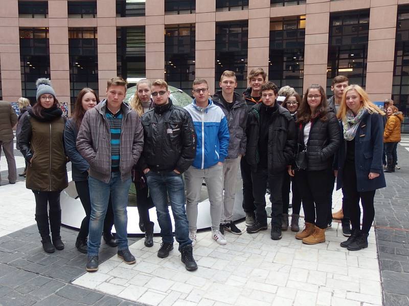 Novopačtí studenti ve Štrasburku.