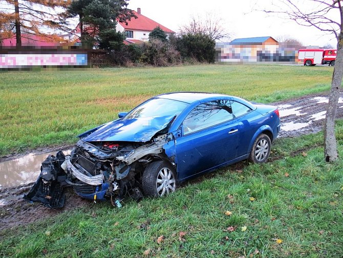 Na úseku silnice I/35 u obce Holovousy došlo k dopravní nehodě, která si vyžádala jedno zranění.