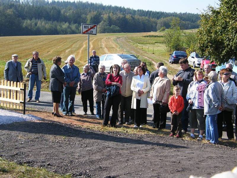 Ve Valdově slavnostně odhalili a vysvětili sochu sv. Václava.