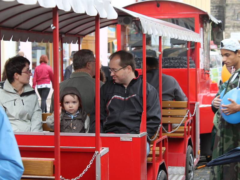 Ze zahájení festivalu Jičín - město pohádky.