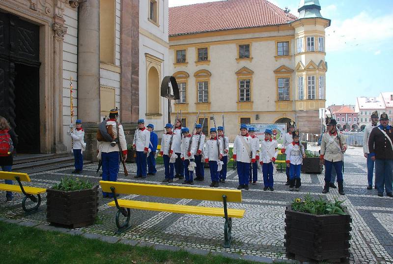 Žehnání praporu v Jičíně.