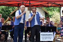 Koncert kapely Táboranka se uskutečnil u hospody v Radimi.