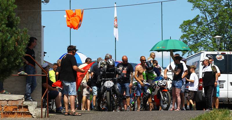 Motocyklové závody se v Jičíně konaly již po sedmdesáté.