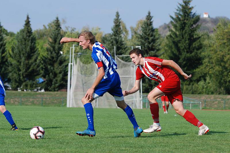 Z duelu krajského přeboru Jičín - Jaroměř  (2:0).