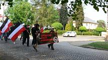 Protest proti jičínské prvomájové manifestaci levice.