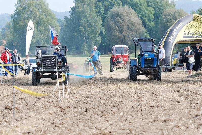 Traktoriáda v Plhově.