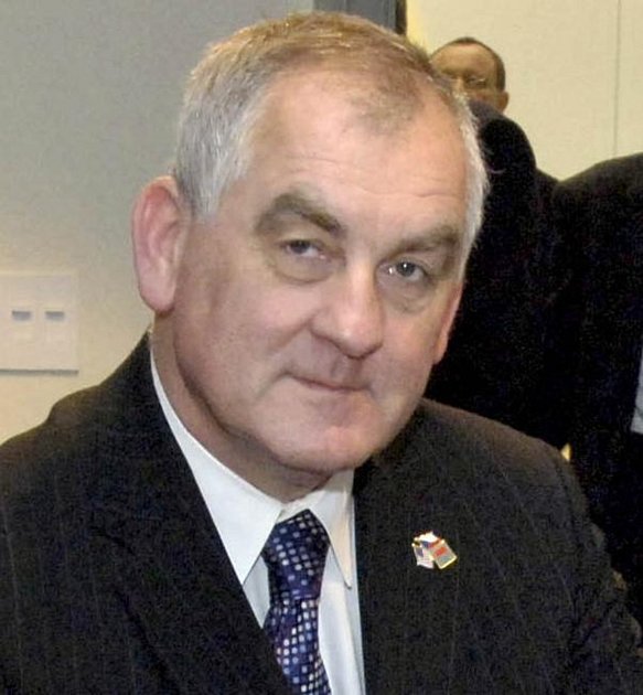 MVDr. Jiří Liška (ODS) ve funkci od r. 1996 do r. 2010 Zvěrolékař, politik a bývalý starosta Jičína úřadoval v senátu po tři volební období.