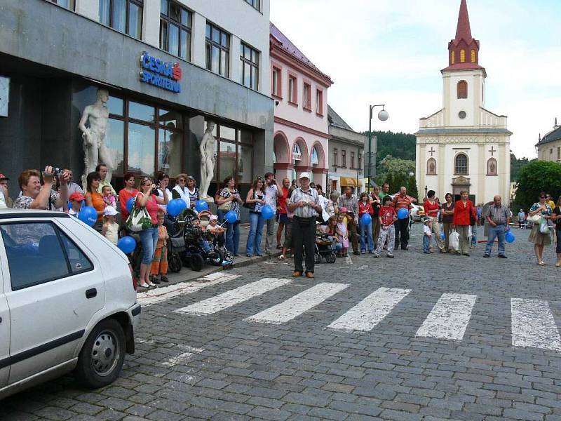 Ze Dne s Deníkem v Nové Pace na Masarykově náměstí. 