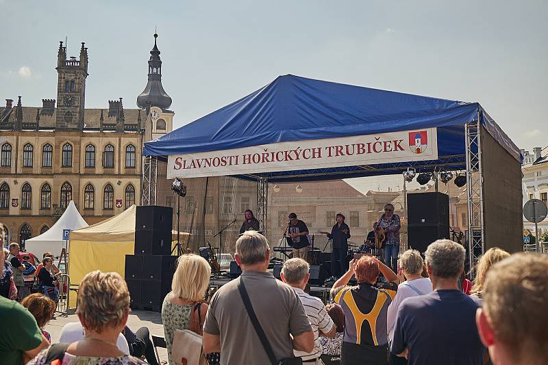 Nejvíc se prodávaly lískooříškové, vybrali si ale i ti nejmlsnější. V Hořicích oslavili oblíbené trubičky ve velkém stylu.