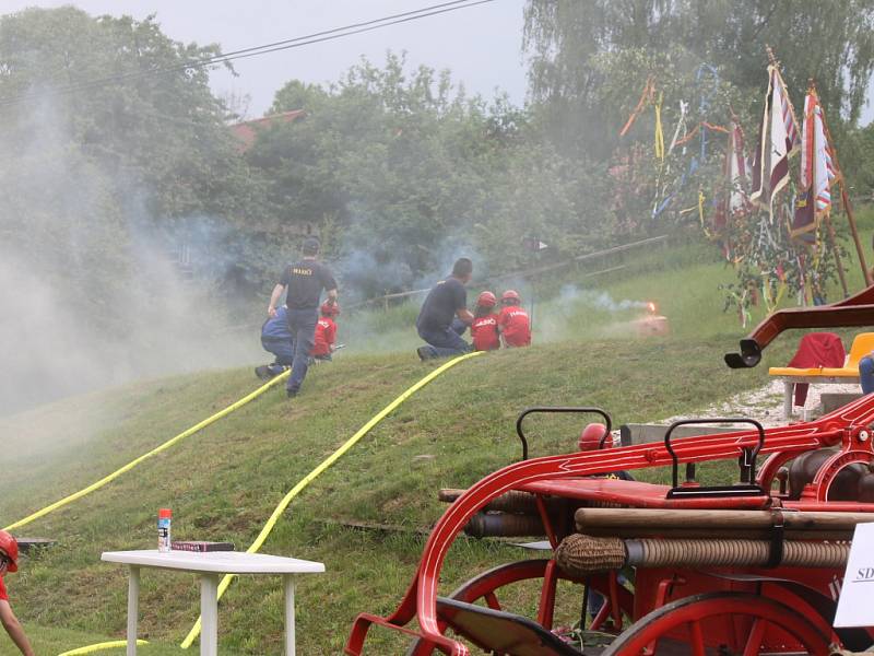 Úbislavičti hasiči slavili 120 let sboru.