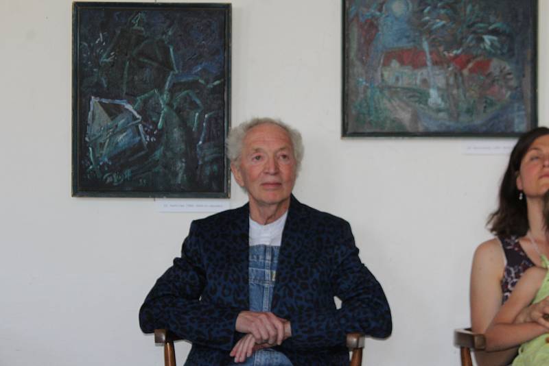 Malíř a architekt Michail Ščigol představuje část tvorby v železnickém muzeu. V bývalém lázeňském městečku, kde 30 let žil, se zrodilo na 500 jeho obrazů. Na výstavě k jeho životnímu jubileu jsou k vidění obrazy věnované jeho druhému domovu - Železnici.